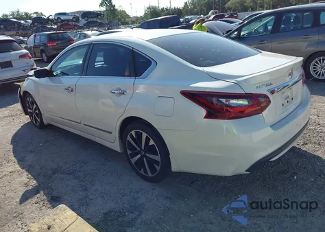 2018 Nissan Altima 2.5 Sr z USA, uszkodzony, nr VIN 1N4AL3AP0JC122839